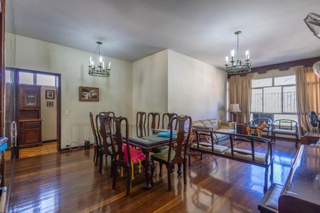 Apartamento à venda com 130m², 3 quartos e 2 vagas Apartamento à venda com 130m², 3 quartos e 2 vagasSala