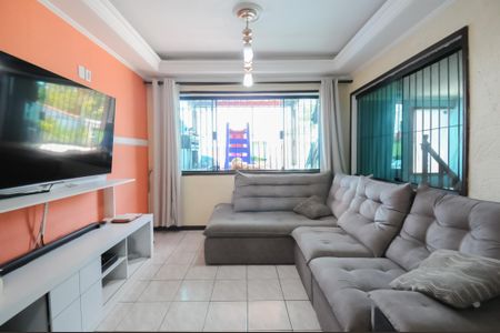 Casa à venda com 233m², 3 quartos e 2 vagasSala