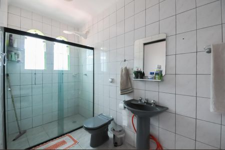 Casa à venda com 233m², 3 quartos e 2 vagasBanheiro da Suíte