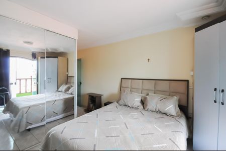 Casa à venda com 233m², 3 quartos e 2 vagasQuarto 1 ( Suíte )