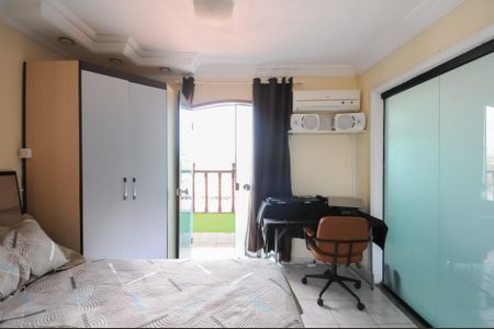 Casa à venda com 233m², 3 quartos e 2 vagasQuarto 1 ( Suíte )