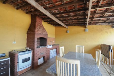 Casa à venda com 233m², 3 quartos e 2 vagasChurrasqueira