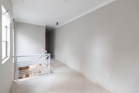 Casa à venda com 240m², 3 quartos e 3 vagas Casa à venda com 240m², 3 quartos e 3 vagasHall