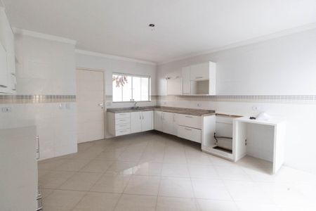 Casa à venda com 240m², 3 quartos e 3 vagas Casa à venda com 240m², 3 quartos e 3 vagasCozinha