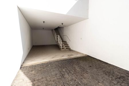 Casa à venda com 240m², 3 quartos e 3 vagas Casa à venda com 240m², 3 quartos e 3 vagasGaragem