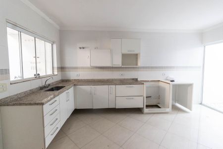 Casa à venda com 240m², 3 quartos e 3 vagas Casa à venda com 240m², 3 quartos e 3 vagasCozinha
