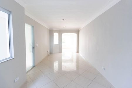 Casa à venda com 240m², 3 quartos e 3 vagas Casa à venda com 240m², 3 quartos e 3 vagasSala