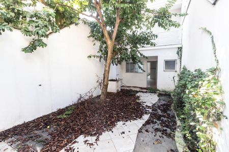 Casa à venda com 240m², 3 quartos e 3 vagas Casa à venda com 240m², 3 quartos e 3 vagasÁrea de serviço