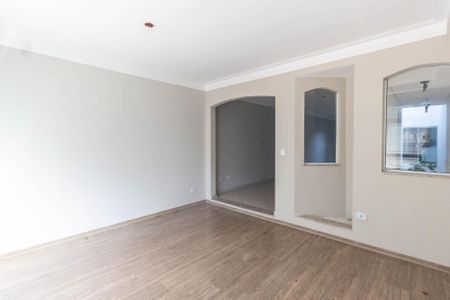 Casa à venda com 240m², 3 quartos e 3 vagas Casa à venda com 240m², 3 quartos e 3 vagasSala