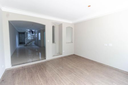 Casa à venda com 240m², 3 quartos e 3 vagas Casa à venda com 240m², 3 quartos e 3 vagasSala