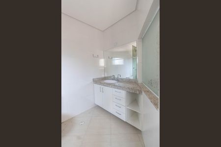 Casa à venda com 240m², 3 quartos e 3 vagas Casa à venda com 240m², 3 quartos e 3 vagasSuíte