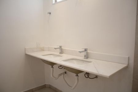 Apartamento à venda com 218m², 3 quartos e 1 vagaBanheiro da Suíte