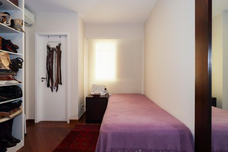 Apartamento para alugar com 210m², 3 quartos e 4 vagasSuíte 2