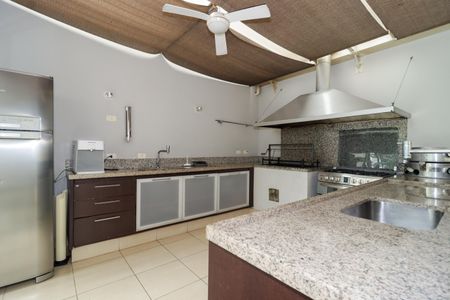 Apartamento para alugar com 210m², 3 quartos e 4 vagasÁrea comum - Churrasqueira