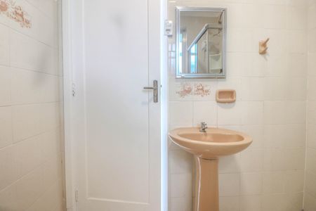 Apartamento para alugar com 68m², 3 quartos e sem vagaBanheiro