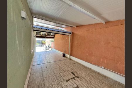 Casa de condomínio para alugar com 200m², 4 quartos e 2 vagasGaragem