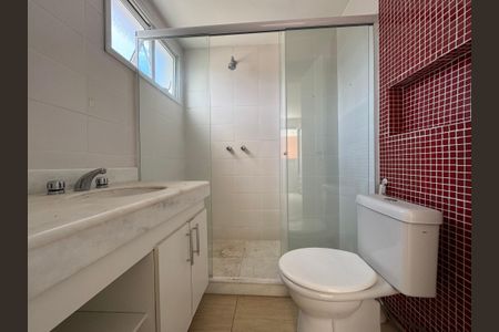 Casa de condomínio para alugar com 200m², 4 quartos e 2 vagasSuíte 2 - Banheiro