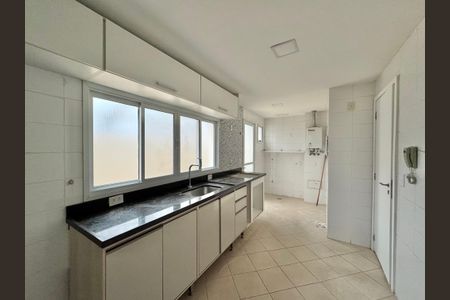 Casa de condomínio para alugar com 200m², 4 quartos e 2 vagasCozinha