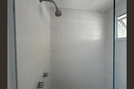 Casa de condomínio para alugar com 200m², 4 quartos e 2 vagasSuíte 3 - Banheiro