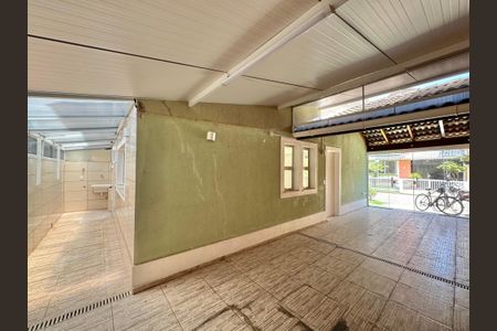 Casa de condomínio para alugar com 200m², 4 quartos e 2 vagasGaragem