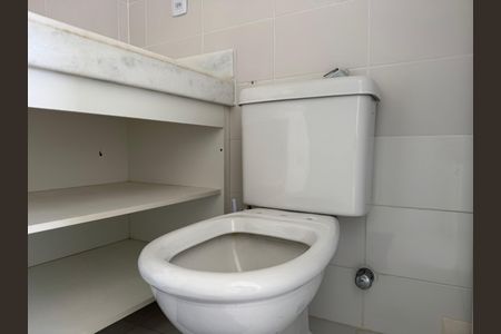 Casa de condomínio para alugar com 200m², 4 quartos e 2 vagasSuíte 3 - Banheiro