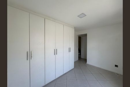 Casa de condomínio para alugar com 200m², 4 quartos e 2 vagasSuíte 1
