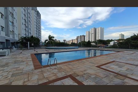 Apartamento para alugar com 65m², 2 quartos e 1 vagaÁrea comum - Piscina
