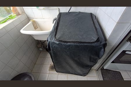 Apartamento para alugar com 65m², 2 quartos e 1 vagaÁrea de Serviço