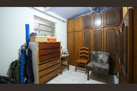 Casa à venda com 150m², 2 quartos e 2 vagasQuarto de Serviço