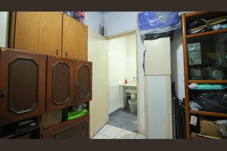 Casa à venda com 150m², 2 quartos e 2 vagasQuarto de Serviço