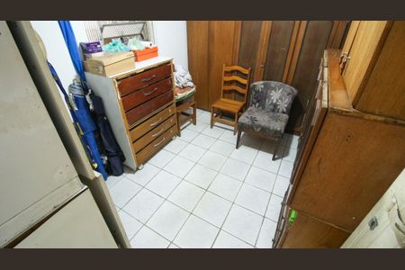 Casa à venda com 150m², 2 quartos e 2 vagasQuarto de Serviço