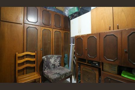 Casa à venda com 150m², 2 quartos e 2 vagasQuarto de Serviço