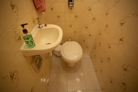 Apartamento à venda com 96m², 3 quartos e sem vaga Apartamento à venda com 96m², 3 quartos e sem vagaBANHEIRO ÁREA DE SERVIÇO