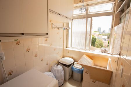 Apartamento à venda com 96m², 3 quartos e sem vaga Apartamento à venda com 96m², 3 quartos e sem vagaÁREA DE SERVIÇO