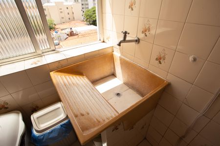 Apartamento à venda com 96m², 3 quartos e sem vaga Apartamento à venda com 96m², 3 quartos e sem vagaÁREA DE SERVIÇO