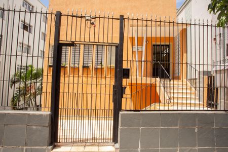 Apartamento à venda com 96m², 3 quartos e sem vaga Apartamento à venda com 96m², 3 quartos e sem vagaFACHADA