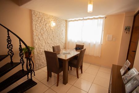 Apartamento à venda com 96m², 3 quartos e sem vaga Apartamento à venda com 96m², 3 quartos e sem vagaSALA DE JANTAR