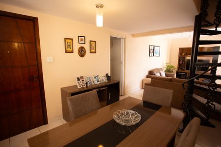 Apartamento à venda com 96m², 3 quartos e sem vaga Apartamento à venda com 96m², 3 quartos e sem vagaSALA DE JANTAR