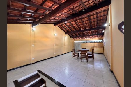 Casa para alugar com 350m², 3 quartos e 3 vagasSótão