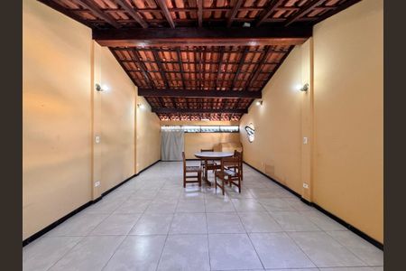 Casa para alugar com 350m², 3 quartos e 3 vagasSótão