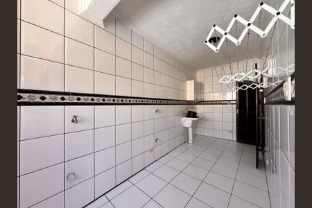 Casa para alugar com 350m², 3 quartos e 3 vagasLavanderia