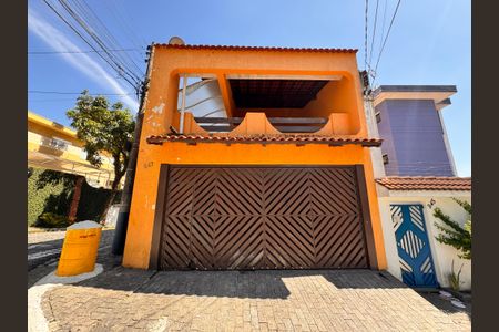Casa para alugar com 350m², 3 quartos e 3 vagasFachada