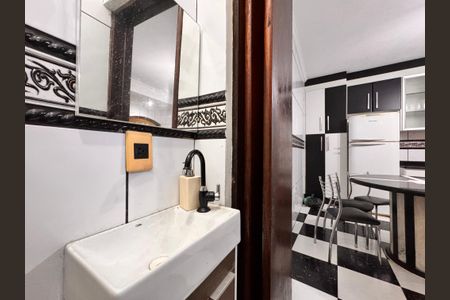 Casa para alugar com 350m², 3 quartos e 3 vagasBanheiro 