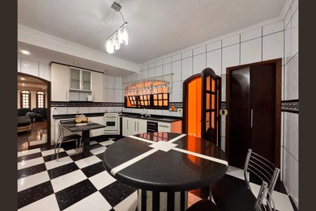 Casa para alugar com 350m², 3 quartos e 3 vagasCozinha