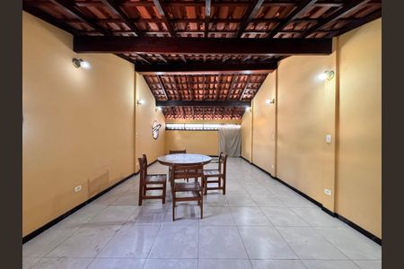 Casa para alugar com 350m², 3 quartos e 3 vagasSótão