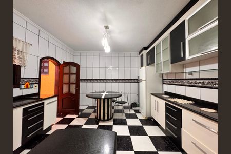 Casa para alugar com 350m², 3 quartos e 3 vagasCozinha