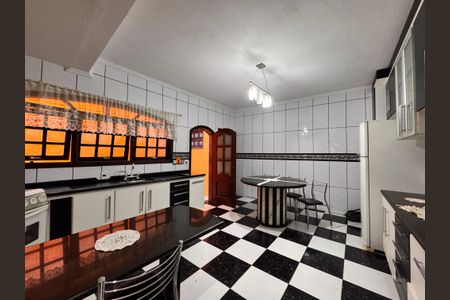 Casa para alugar com 350m², 3 quartos e 3 vagasCozinha