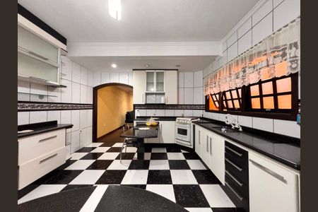 Casa para alugar com 350m², 3 quartos e 3 vagasCozinha