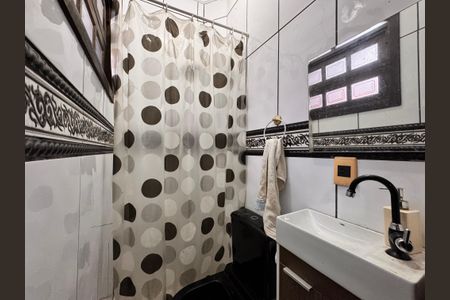 Casa para alugar com 350m², 3 quartos e 3 vagasBanheiro 