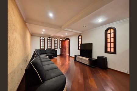 Casa para alugar com 350m², 3 quartos e 3 vagasSala